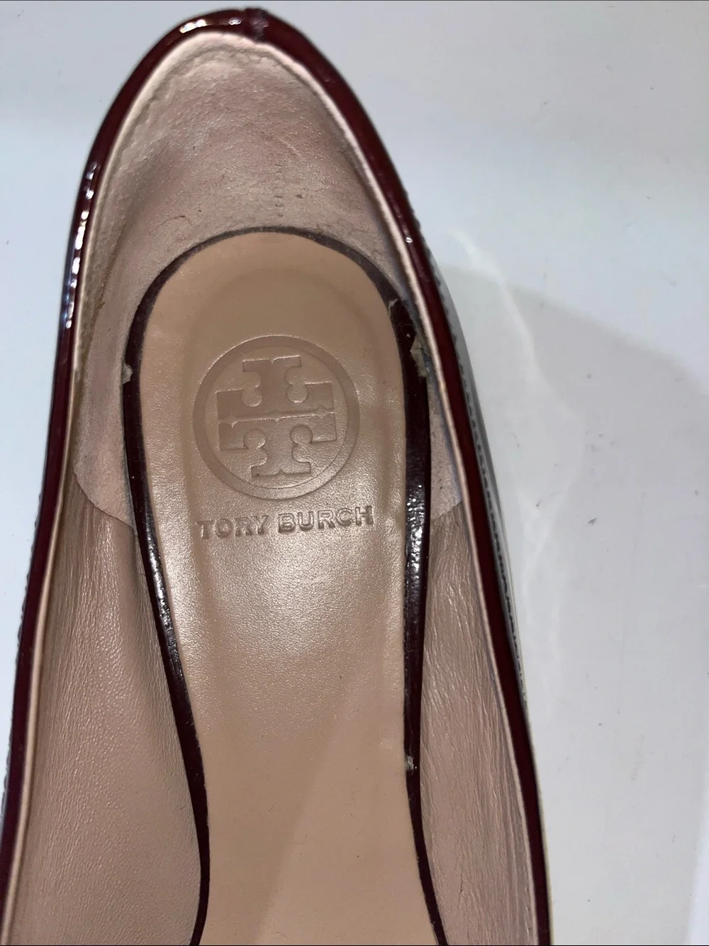 TORY BURCH BURGUNDY PATENT LEATHER LOGO BALLET FLATS SIZE 8.5